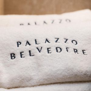 Studio con letto king size